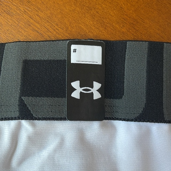 Under armor, heat gear base layer leggings white 3XLT - Picture 3 of 5